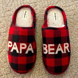 Dearfoam “Papa Bear” slippers